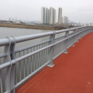 河道橋梁防撞護欄 1.2m 銀色